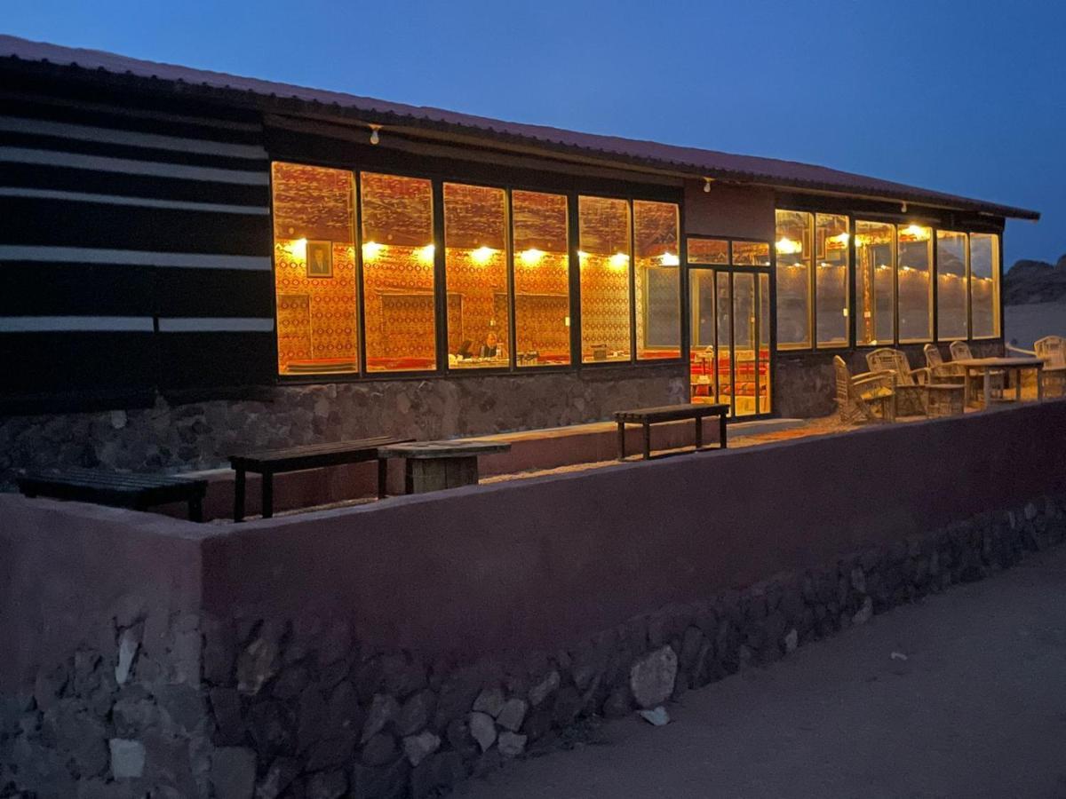 Отель Salameh'S Bedouin Camp Вади-Рам Экстерьер фото